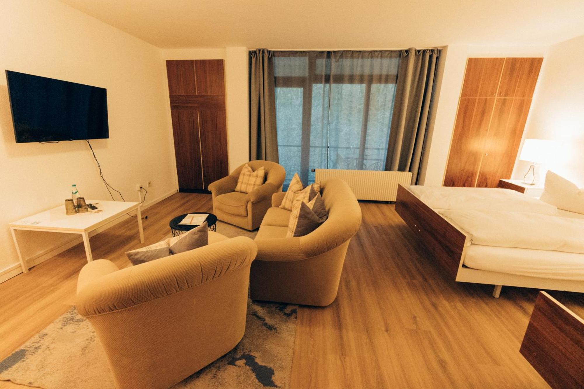 Gasthof Hotel Zur Post Egloffstein Экстерьер фото