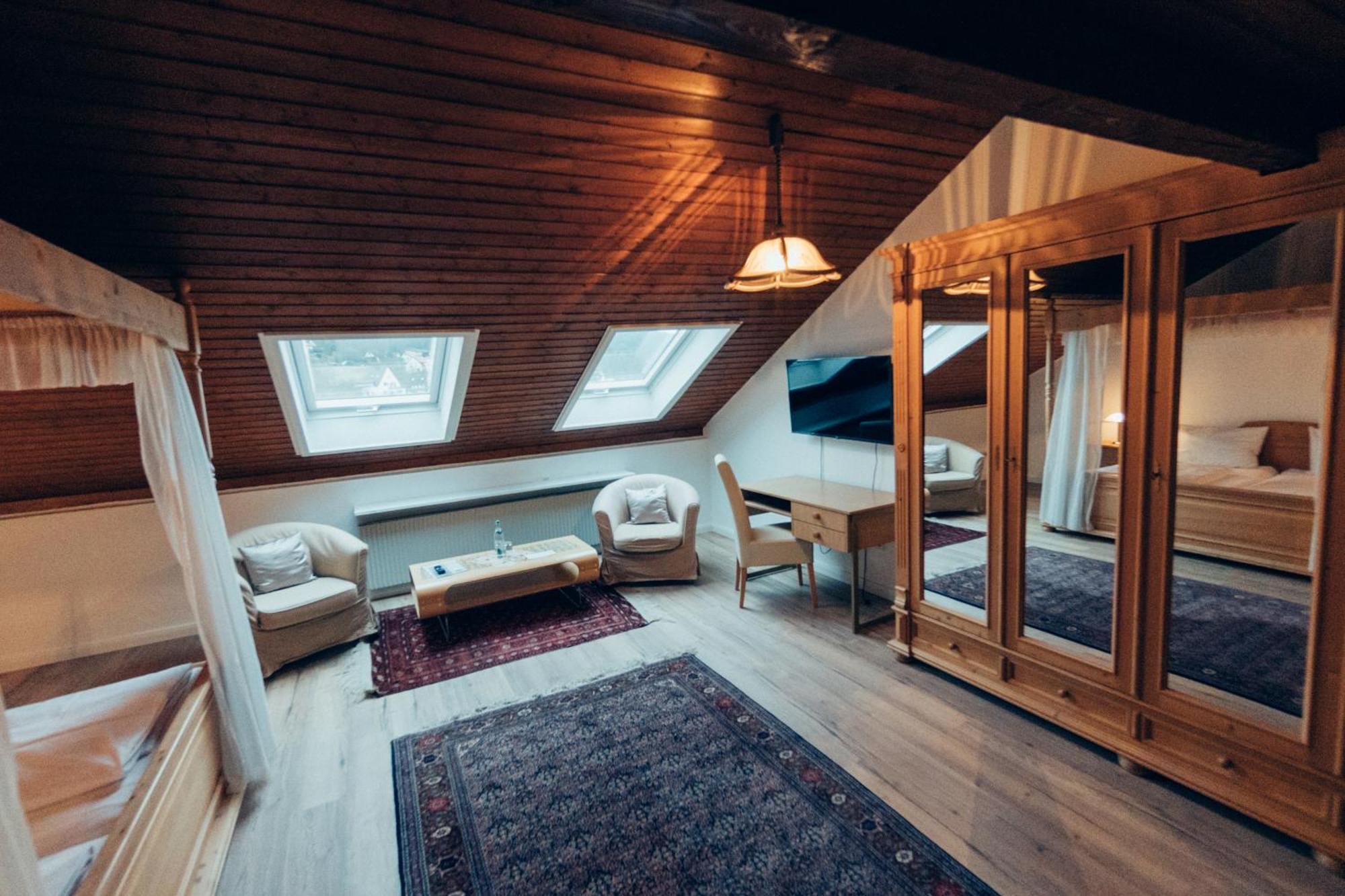 Gasthof Hotel Zur Post Egloffstein Экстерьер фото