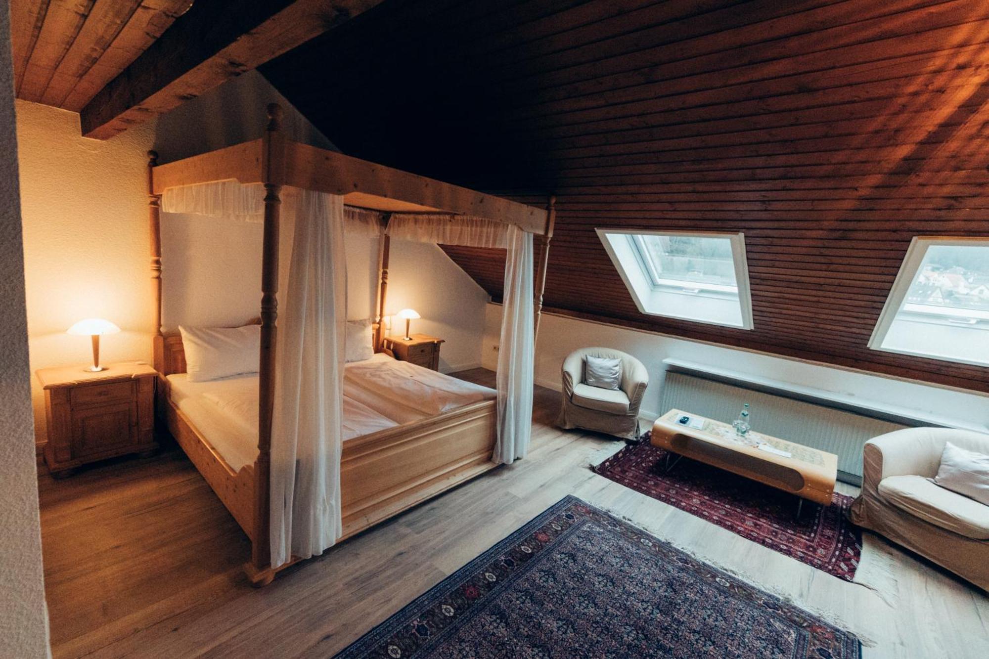 Gasthof Hotel Zur Post Egloffstein Экстерьер фото