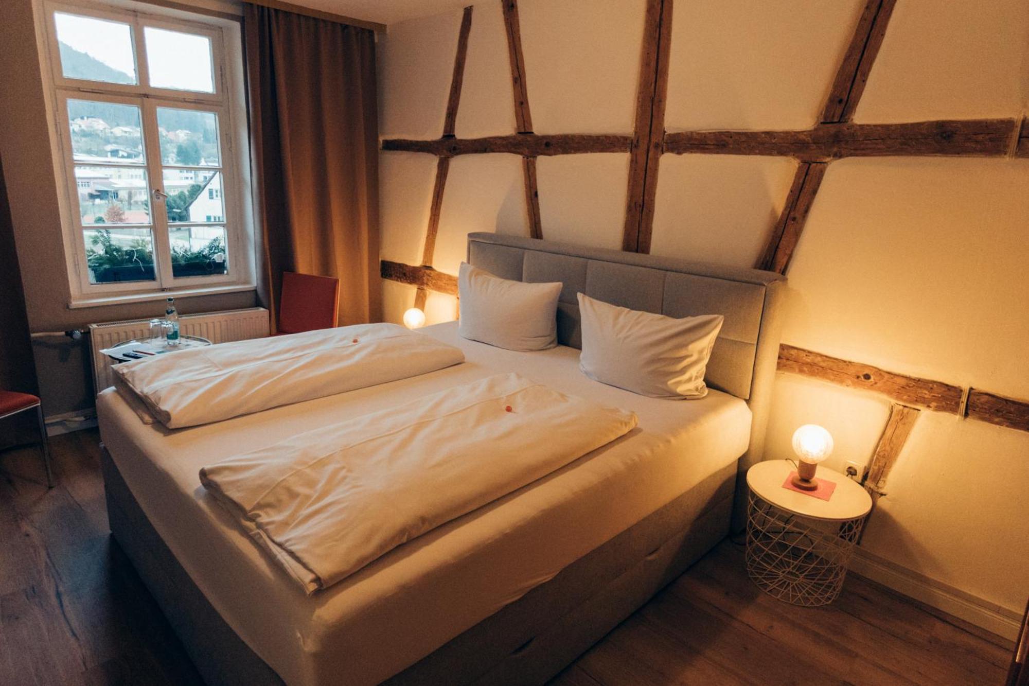 Gasthof Hotel Zur Post Egloffstein Экстерьер фото