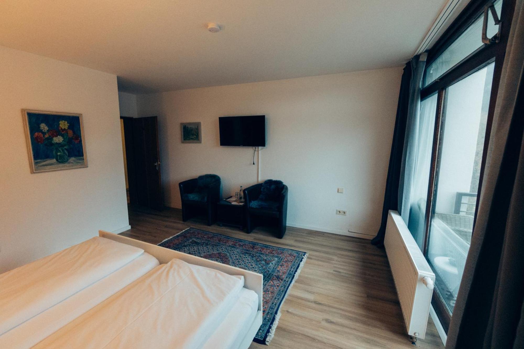 Gasthof Hotel Zur Post Egloffstein Экстерьер фото