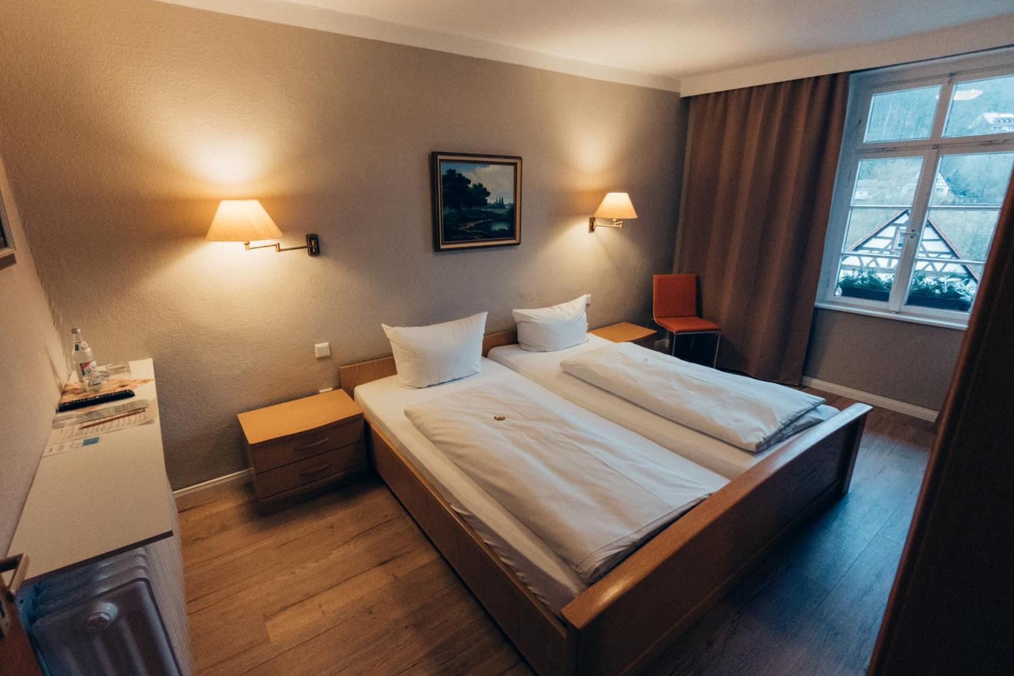 Gasthof Hotel Zur Post Egloffstein Экстерьер фото